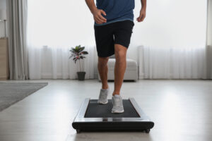 Walking pad w domu — jak wprowadzić więcej ruchu do codziennego dnia?