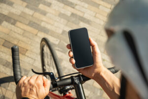 Etui i szkło ochronne — jak zabezpieczyć telefon w aktywnym stylu życia?